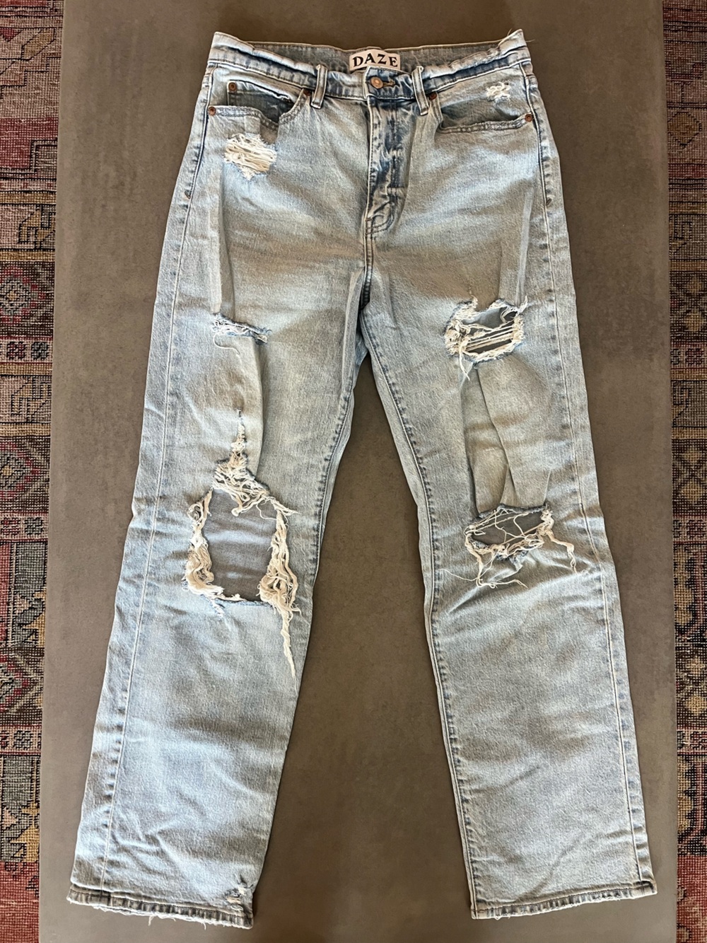 DAZE denim - Light Wash Ripped Women's Jeans - Size 29